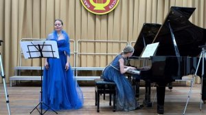 14. С.Рахманинов, сл. М Янова - «Утро». Исполняет Чернышева Н.В., у фортепиано Грибова Елизавета.