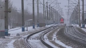 Тепловоз ТЭМ18ДМ-1179 зимой в Красноярске | Железная дорога в Сибири