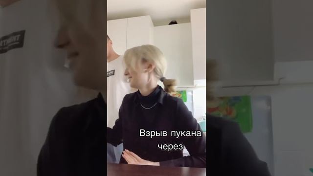 КУККЕРСЫ : САМЫЕ ВКУСНЫЕ СОЧНИКИ В ТВОЕЙ ЖИЗНИ смотреть онлайн