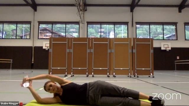 Articulate Bodies Movement Class | KEEP TRAINING смотреть онлайн