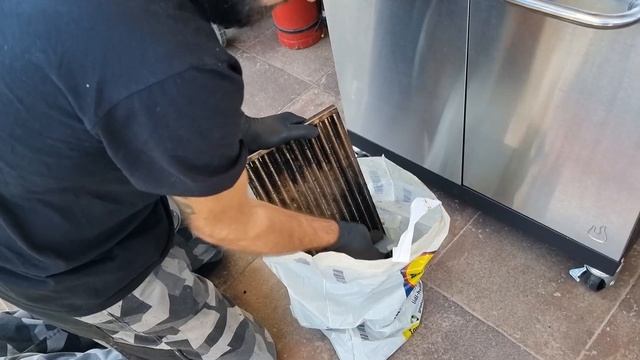 CHAR BROIL professional pro καθαρισμός και γενικές εντυπώσεις. смотреть онлайн