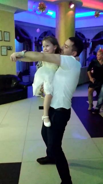 #shorts #танцы #папавтеме #воспоминания #папа_и_дочь ... 4 года назад... смотреть онлайн