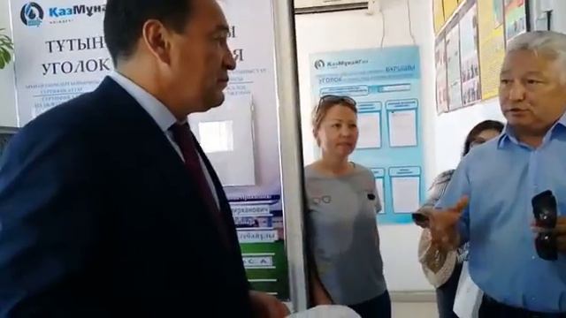 Аким Мангистауского региона провел внеплановую проверку заправок. Видео смотреть онлайн