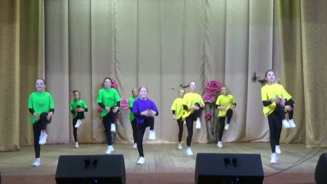 Праздничный концерт артистов Чамзинского района, посвященный Международному женскому дню 8 марта смотреть онлайн