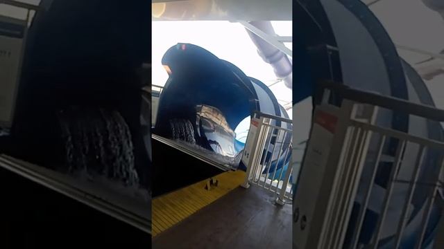 ODYSSEY RIDES SO MUCH FUN IN ATLANTIS THE PALM AQUADVENTURE.. смотреть онлайн