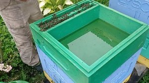 Использование большой кормушки на 12 рамочный улей.😁👍