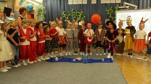 Часть 2. Выпускной Илая в садике: звери ищут эхо в лесу смотреть онлайн