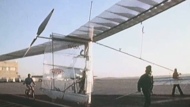 Gossamer Albatross Rollout and Takeoff смотреть онлайн