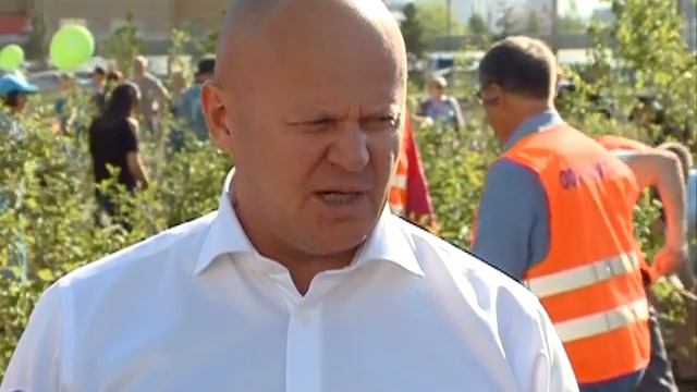 В Красноярске появился сквер с тысячей деревьев