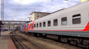 Электровоз ЭП20-001 с поездом №19 Ростов-на-Дону — Москва