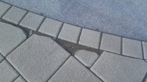 Подрезка бетонных камней мощения. Делаем правильно.