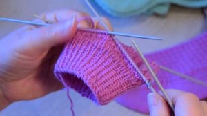 Носочки с подьемом в виде арки.Спицами #2024