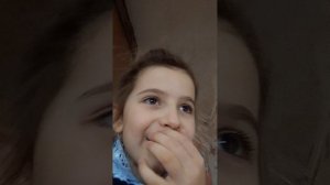 я пришла домой со школы