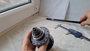 Shimano Deore FH-MT401, 32H, OLD-135, QR, Center Lock, Micro Spline, 12 Speed.mp4