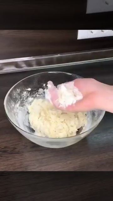 Как приготовить вкусные творожные булочки попробуйте! Очень вкусно! смотреть онлайн