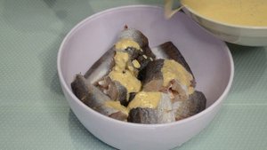 Рыба в духовке на овощной подушке! Вся фишка в маринаде!