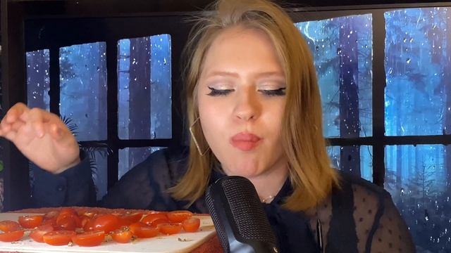 АСМР ИТИНГ ПОМИДОРКИ ЧЕРРИ I ASMR ITING CHERRY TOMATOES смотреть онлайн