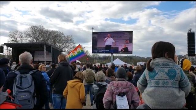 митинг в штутгарте смотреть онлайн
