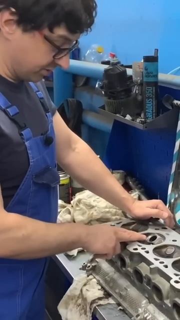 Прогоревший клапан и трещина в ГБЦ ВОЛЬВО. смотреть онлайн