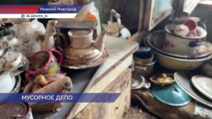 Судебные приставы продолжают освобождать квартиру семьи «Плюшкиных» от хлама