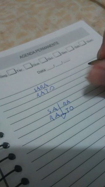 se você le de sima pra baixo fica o mesmo nome смотреть онлайн