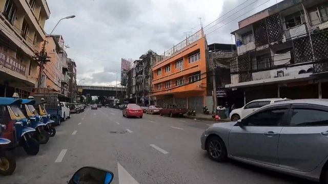 From Bangkok Hua Lamphong Train Station to Petchaburi Soi 7 смотреть онлайн