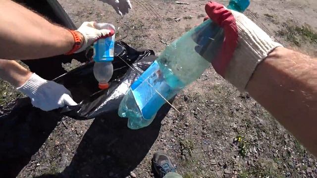 Уборка мусора на заливе смотреть онлайн