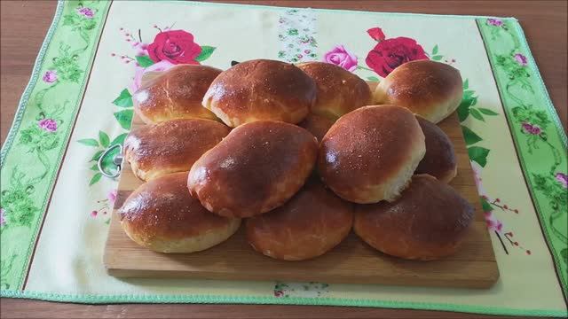 Пирожки с абрикосами.Вкусные пирожки с консервированными абрикосами рецепт.Домашняя выпечка
