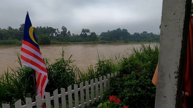 || breakfast by the river || di Kuala Kangsar смотреть онлайн