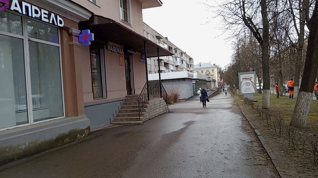 Апрель_проспект_Ленина_д_38_наружнее
