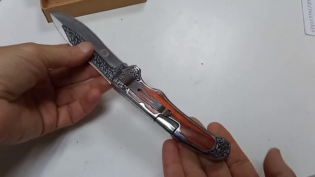 Складной нож удивил своим видом! смотреть онлайн