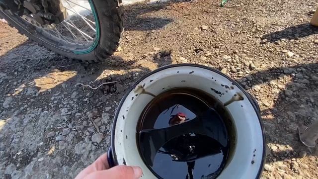 Поменяли масло на питбайке больше не заводится