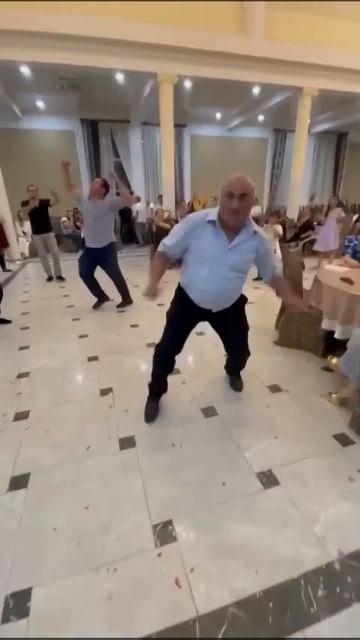 Жесткая лезгинка на свадьбе #2024 #свадьба #топ #realestate #villa #музыка #home #той #live смотреть онлайн