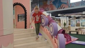Вика в новом детском игровом центре Fly Kids Одесса