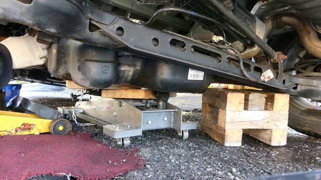 How to Drain Diesel Fuel Filled in to Gasoline Car [2008-2020 Dodge Caravan Fuel Tank Removal] смотреть онлайн