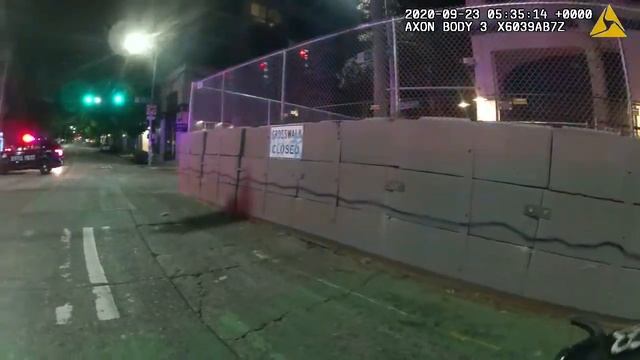 Exhibit B Clip 1 1 Axon Body 3 Video 2020 09 22 2224 смотреть онлайн