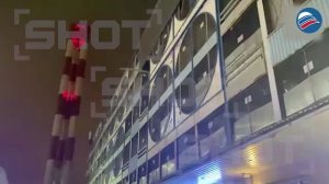 Трагедия в Москве: 69-летняя женщина погибла при падении авто с парковки