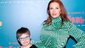 Эвелина Бледанс нежно обратилась к особенному сыну