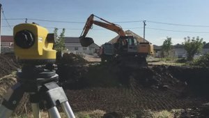 КОПАЕМ КОТЛОВАН ДЛЯ ЦОКОЛЬНОГО ЭТАЖА