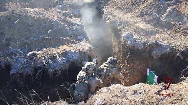 Тренировка штурмовиков спецподразделений ФСВНГ