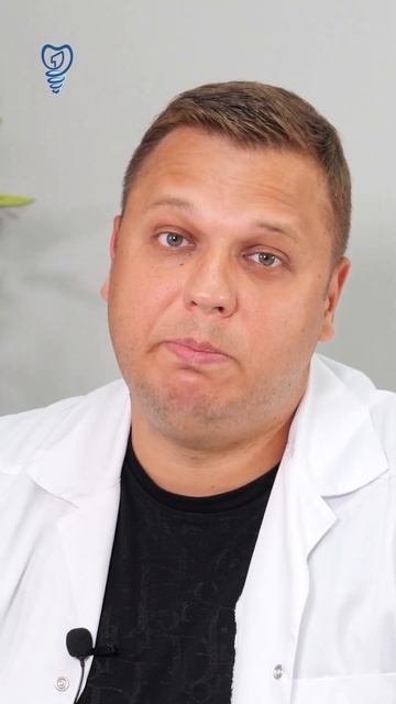 Живой зуб и металлокерамическая коронка или мост. Имплантация зубов.