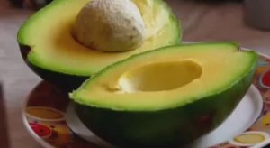 .... Как выращивают и обрабатывают Авакадо....