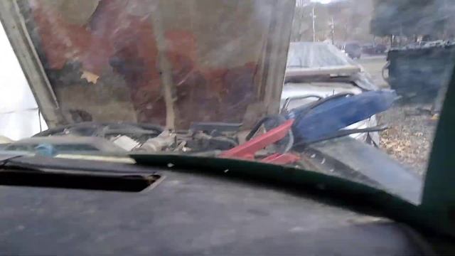 1975 Jaguar XJ6C cranking/turning over смотреть онлайн