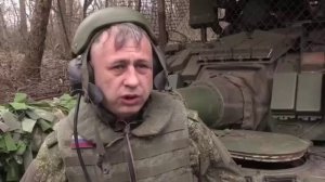 Наш военнослужащий, который в рукопашном бою взял пленного противника, ударом кирпича