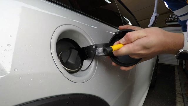 Mini F56 How to remove or swap your petrol fuel gas cap 2014 onwards Cooper S JCW John Cooper Works смотреть онлайн