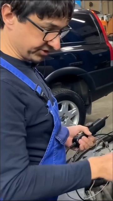 Ищем причину утечки масла на VOLVO S60 с мотором EcoBoost. смотреть онлайн