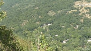 Вид на село Высокое с горы Крепость (Крым, Бахчисарайский район, село Высокое). 18 июня 2024 года.