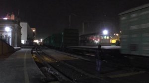 Электровоз ВЛ80С-1247 с грузовым поездом