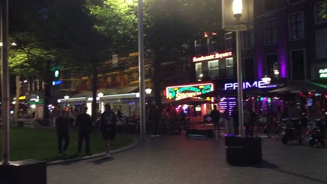 Amsterdam: Rembrandt Square late night atmosphere смотреть онлайн