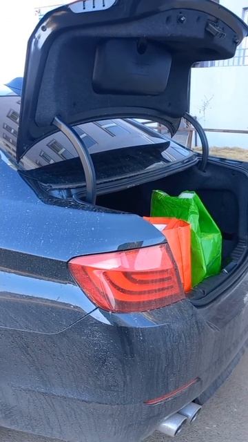 Bmw 5, f10 почему богажник так открывается? смотреть онлайн